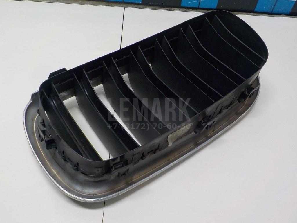 Решетка радиатора правая для  Audi Q6 2022