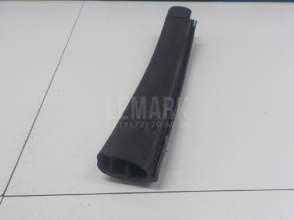 Уплотнитель капота для  BMW X3 E83 2004-2010