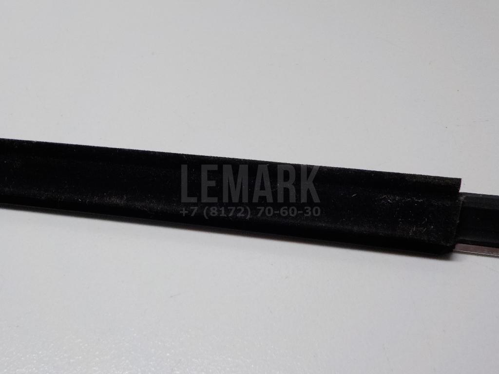 Накладка стекла переднего правого для  BMW 5-serie G30/G31/F90 2017-2023