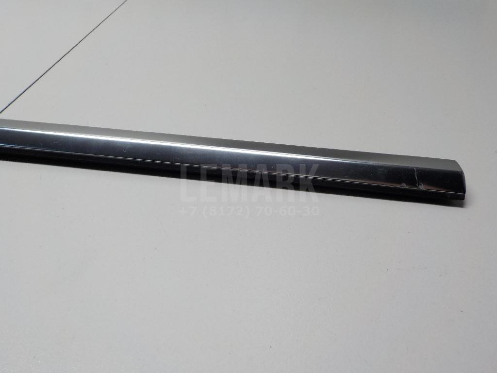 Накладка стекла переднего правого для  BMW 5-serie G30/G31/F90 2017-2023
