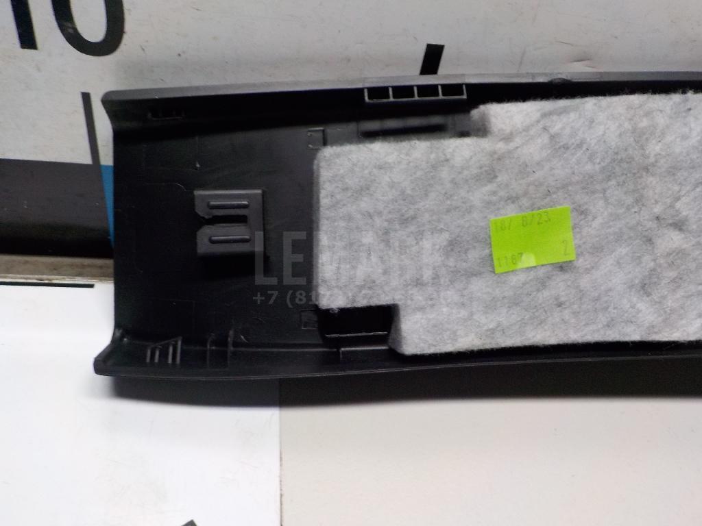 Обшивка двери багажника для  BMW 1-serie E82/E88 2007-2013
