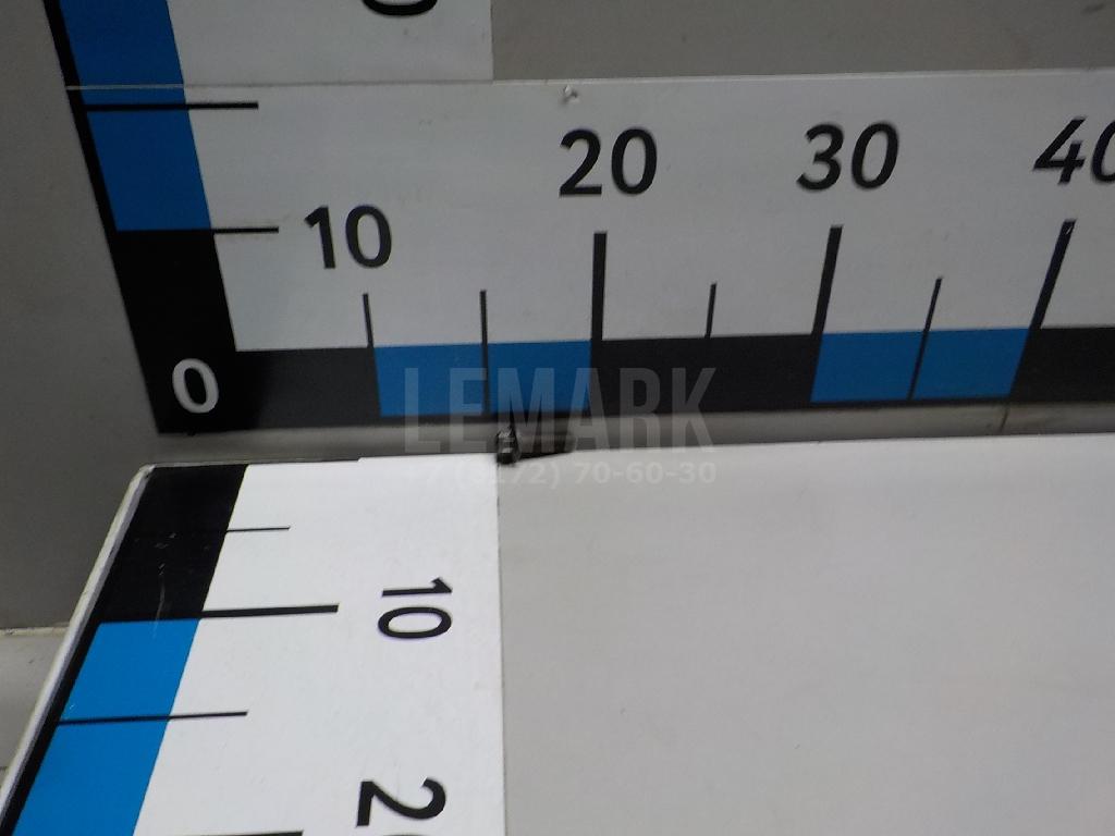 Болт маховика 1685832 Ford
