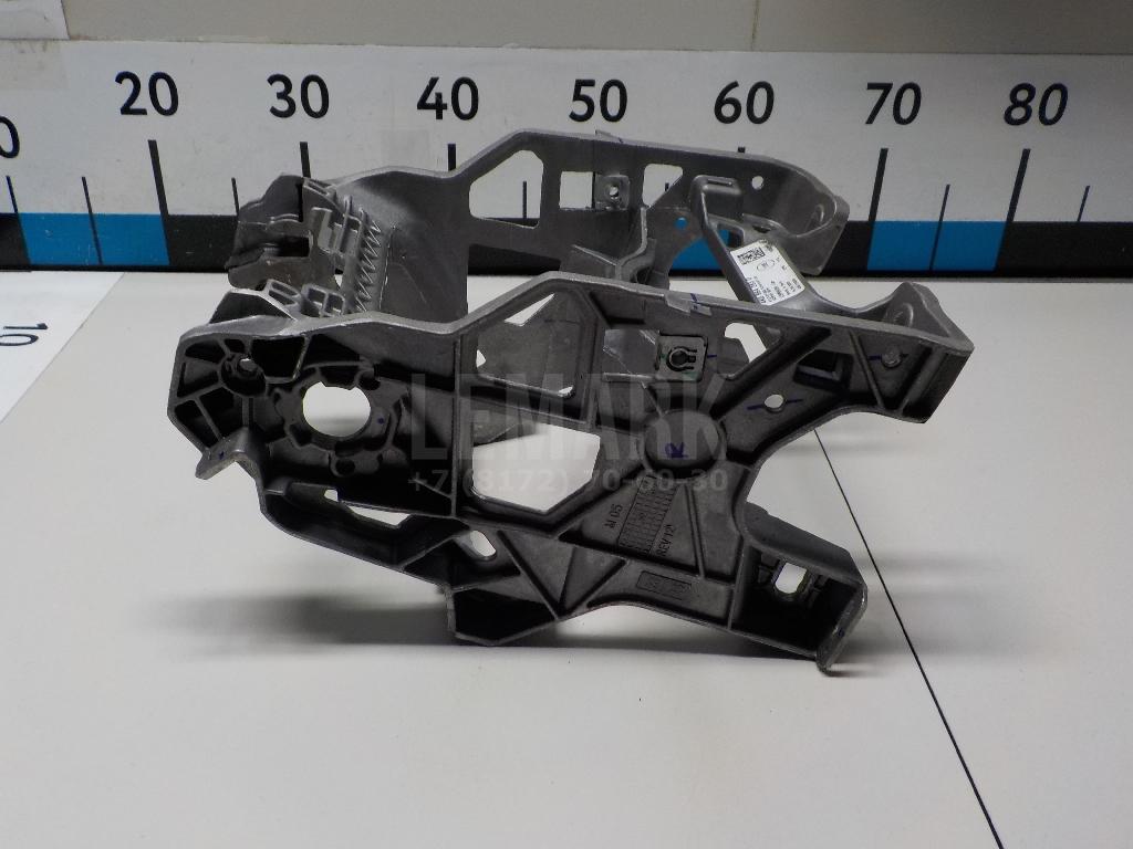 Кронштейн крепления подлокотника для  Audi A4 [B7] 2005-2007