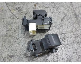 Кнопка стеклоподъемника для Toyota Yaris 2011-2020 БУ состояние отличное