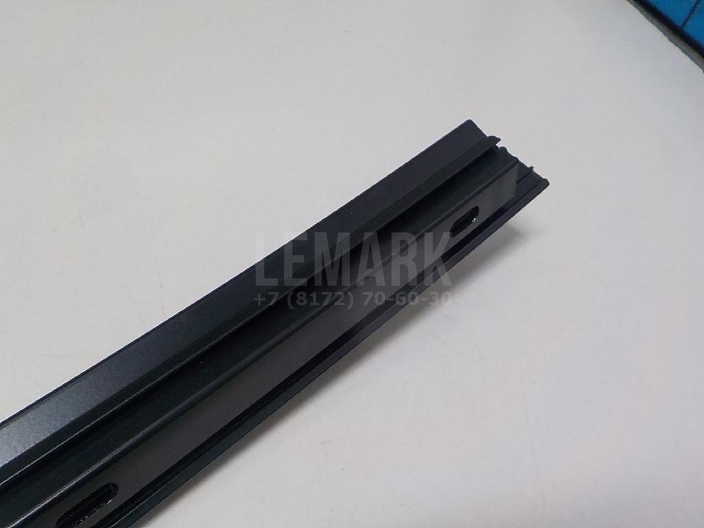 Направляющая стекла двери для  BMW 2-serie F45/F46 Tourer 2015-2022