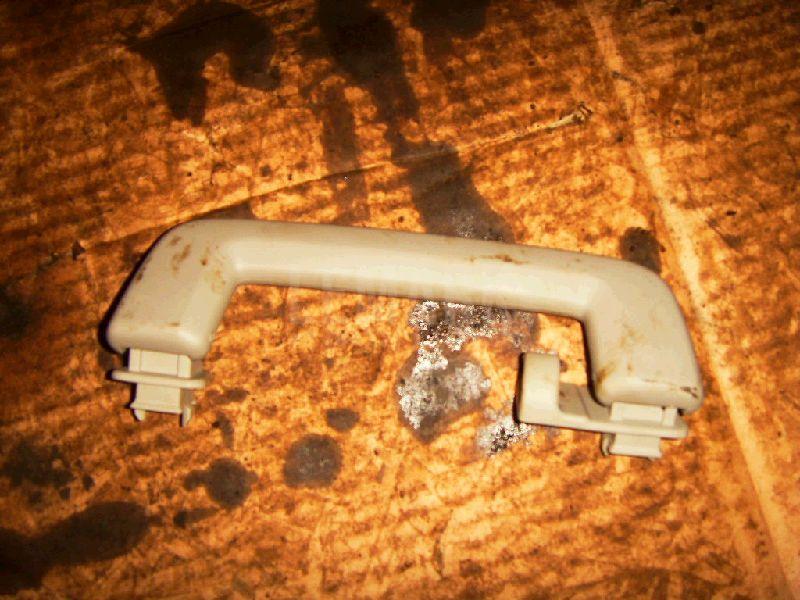 Ручка внутренняя потолочная 1386023 Ford