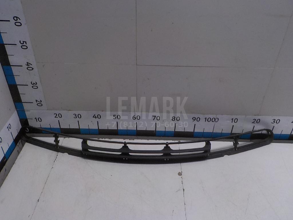 Решетка в бампер центральная для  BMW 7-serie E65/E66 2001-2008