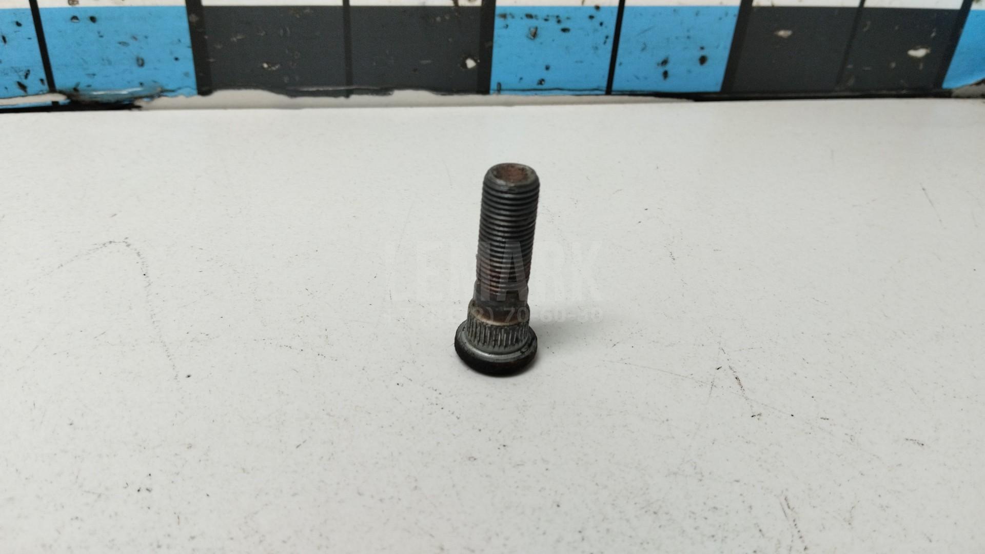 Шпилька колеса 4322270T00 Nissan