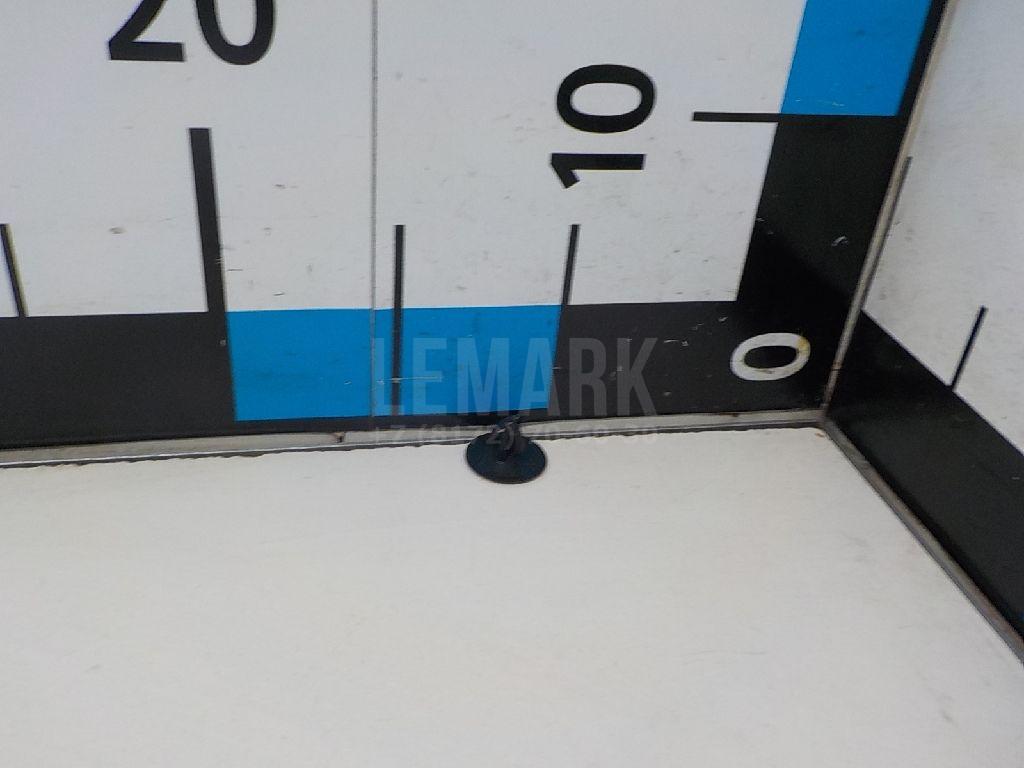Крепеж (клоп) 8112637010 Hyundai-Kia