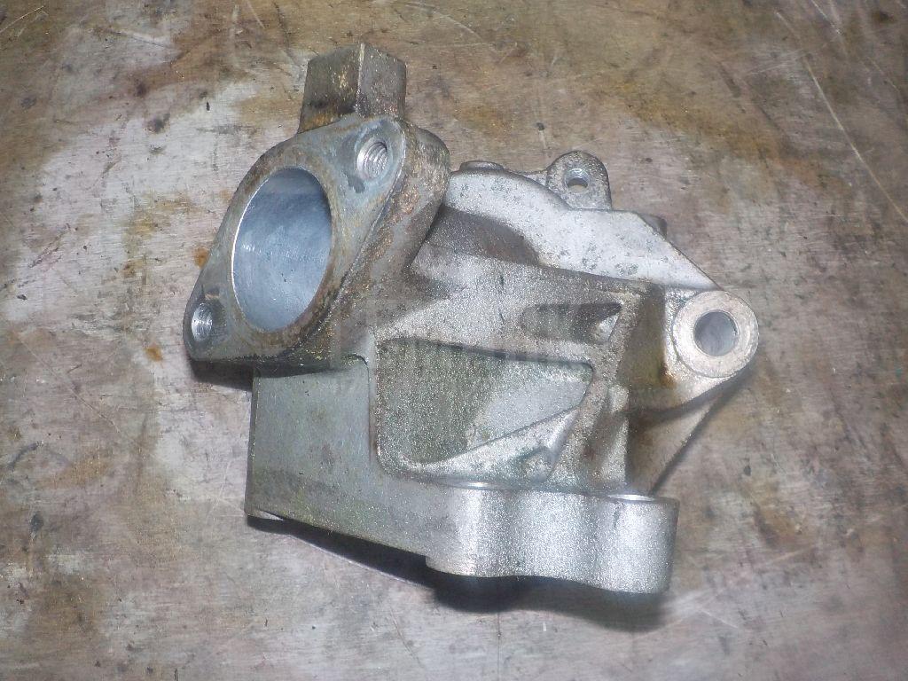 Корпус насоса водяного (помпы) 210136N200 Nissan