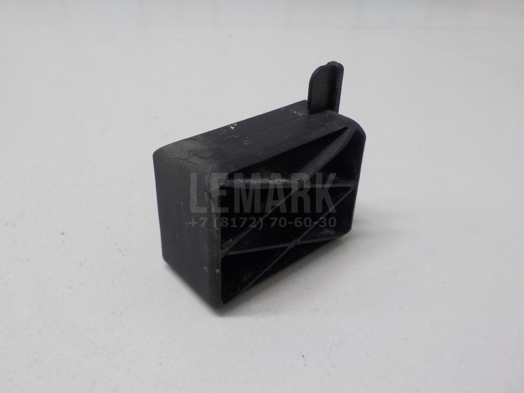 Крепеж решетки радиатора 1457649 Ford