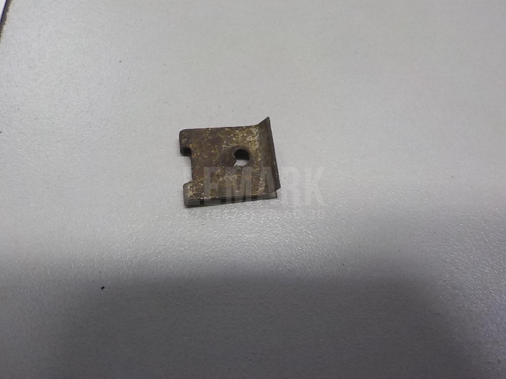 Крепеж 1479612 Ford