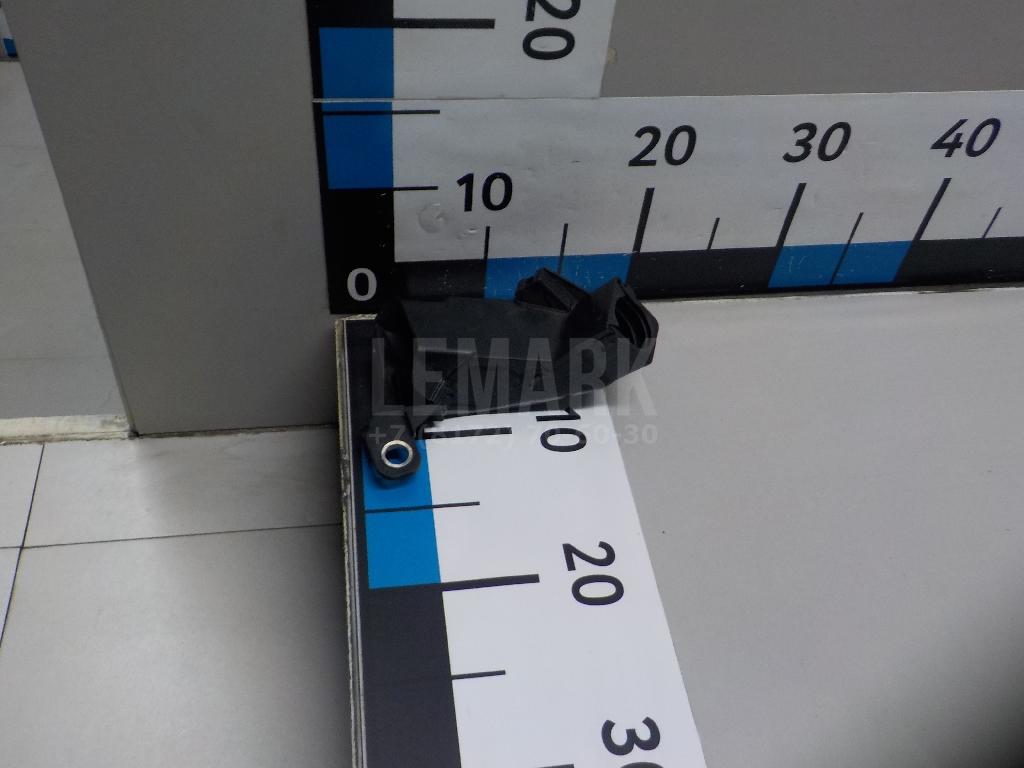 Канал для кабеля 8281748L10 Toyota