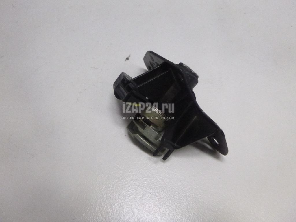 1T0827573C Вставка замка багажника VAG Jetta (2006 - 2011)
