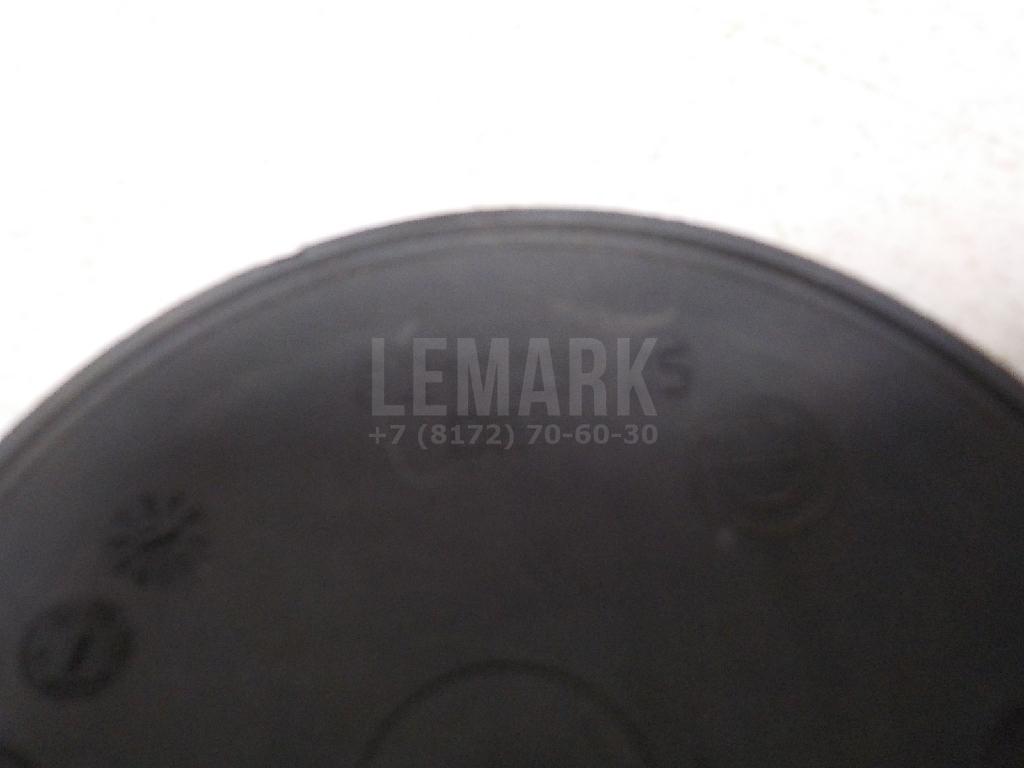 Эмблема на крышку багажника