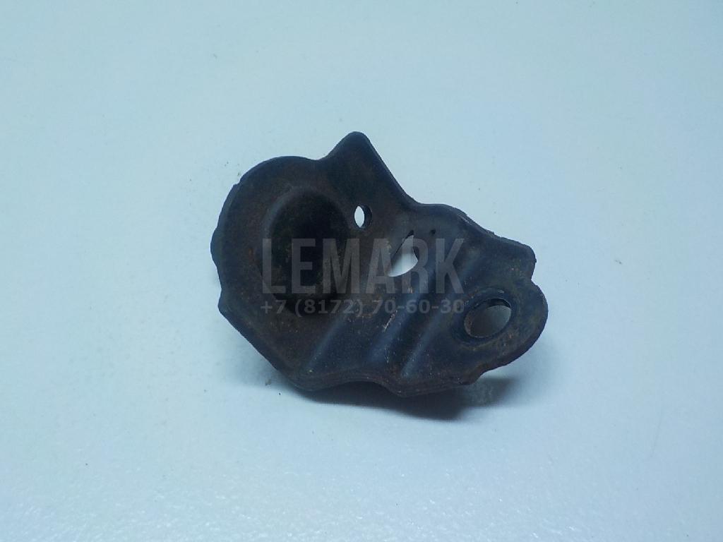 Кронштейн радиатора 8846360020 Toyota