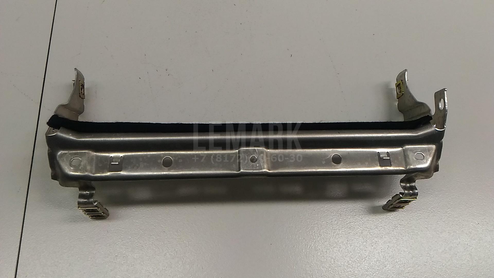 Кронштейн (сопут. товар) для  Audi Allroad quattro 2000-2005