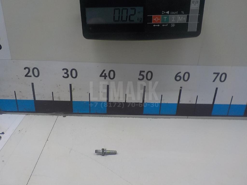 Болт стартера 55561930 GM