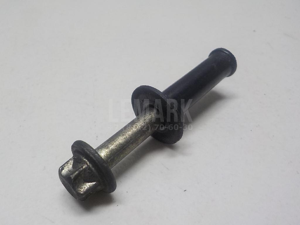 Болт клапанной крышки 2001229 GM