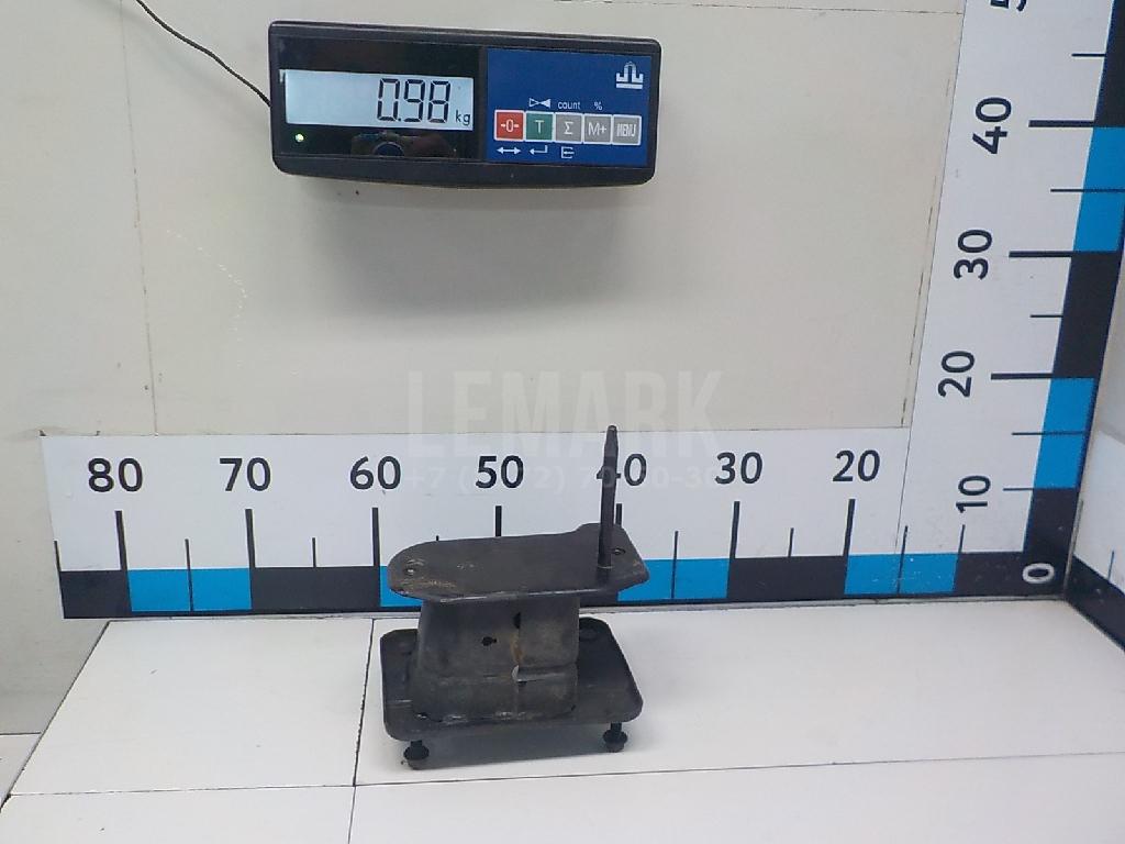 Кронштейн усилителя заднего бампера левый 86641B8000 Hyundai-Kia