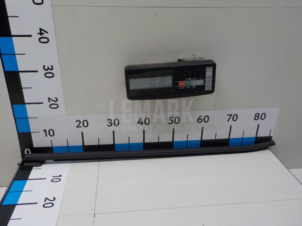 Накладка стекла заднего левого 6R68394775AP VAG