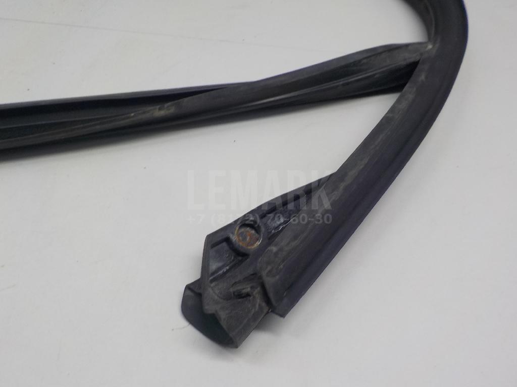 Уплотнитель стекла двери для  Citroen C4 II 2011-2022