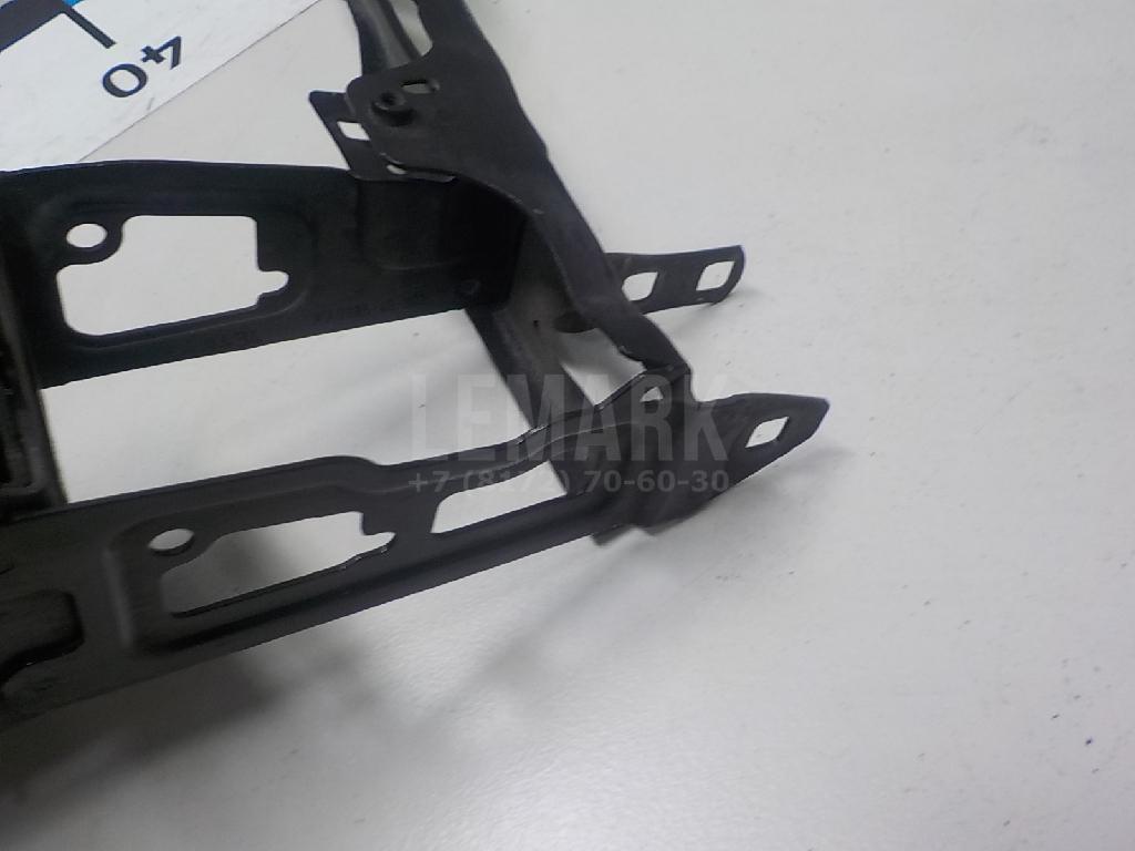 Кронштейн крепления фары для  Audi Q6 2022