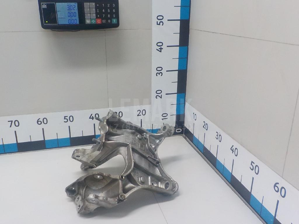 Кронштейн передней балки для  Aurus