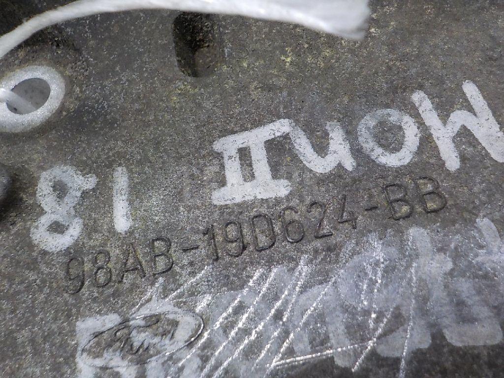 Кронштейн кондиционера для  Ford Focus II 2005-2008