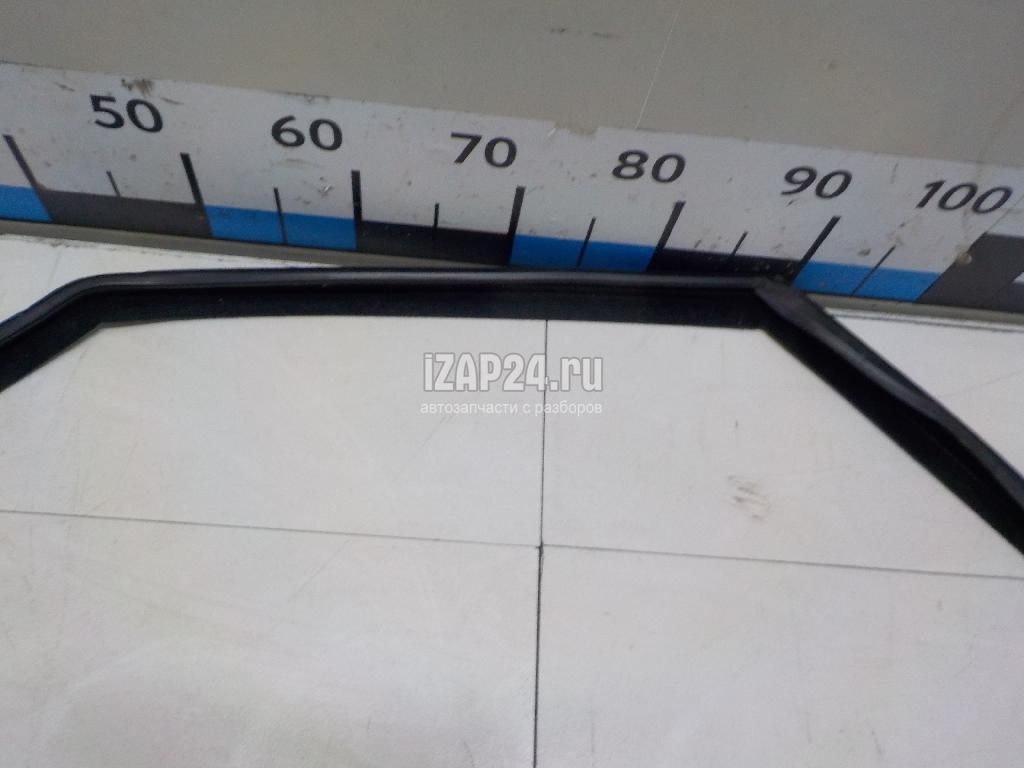 LR079516 Уплотнитель стекла двери Land Rover Range Rover Evoque (2011 - 2018)