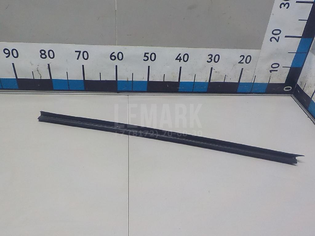 Накладка стекла переднего правого для  Citroen C4 Aircross 2012-2017