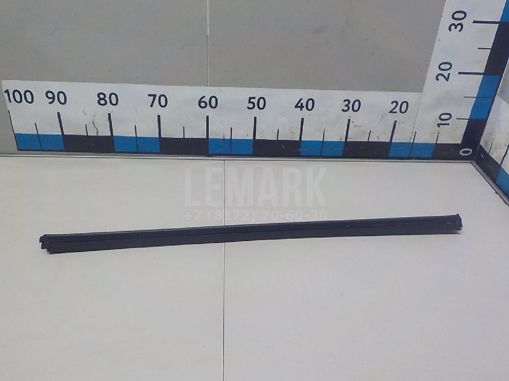 Накладка стекла заднего левого