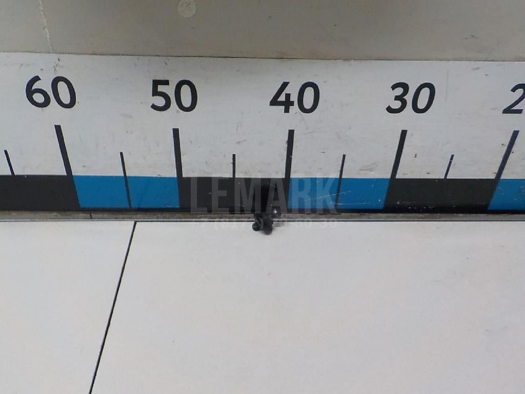 Крепеж газового упора 1Z0827439 VAG