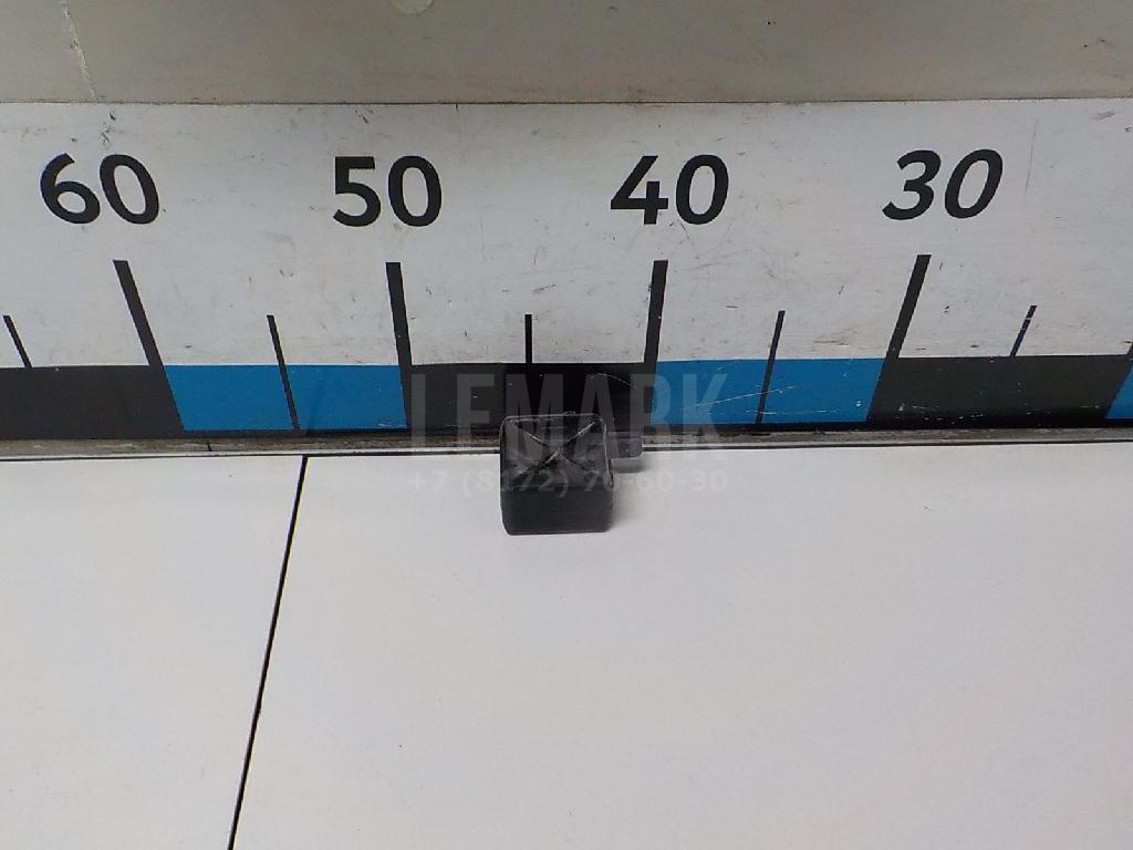 Крепеж решетки радиатора 1383847 Ford
