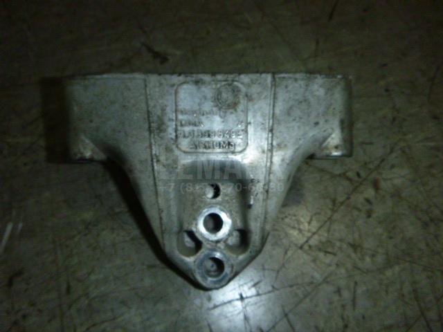 Кронштейн опоры КПП 7L0399649E VAG