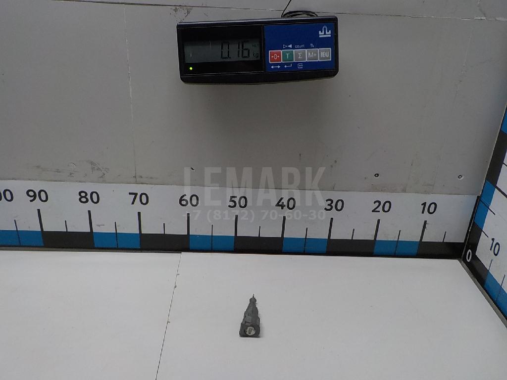 Вставка замка двери лев. 107837167VB VAG