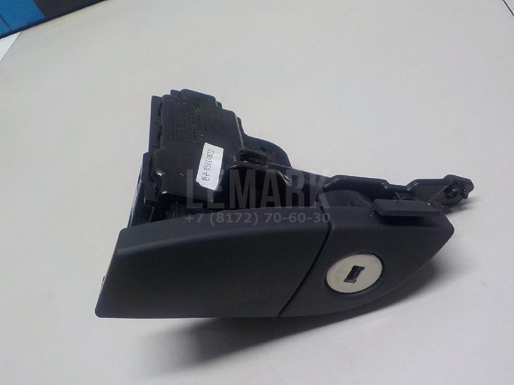 Замок бардачка 845422W000 Hyundai-Kia