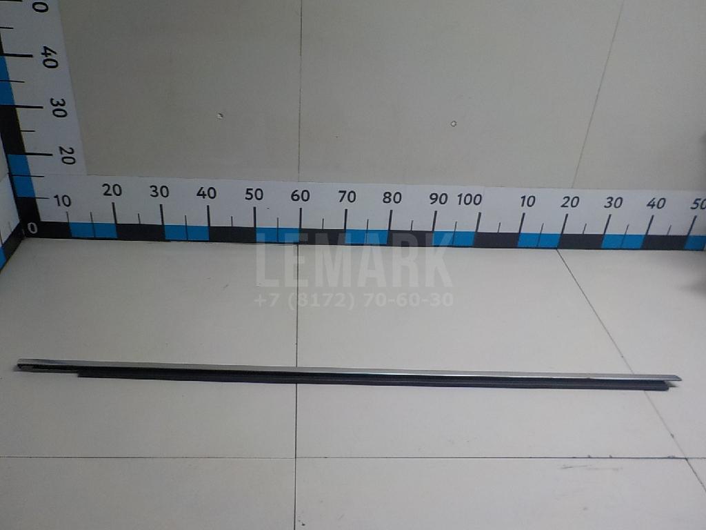 Накладка стекла переднего правого для  Astra HD 8 2005-2011