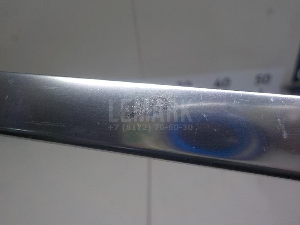 Накладка двери передней левой