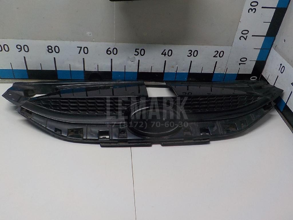 Решетка радиатора 863512Y000 Hyundai-Kia