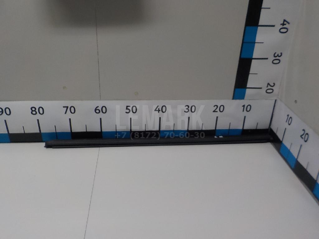 Накладка стекла переднего правого 5N08374805AP VAG