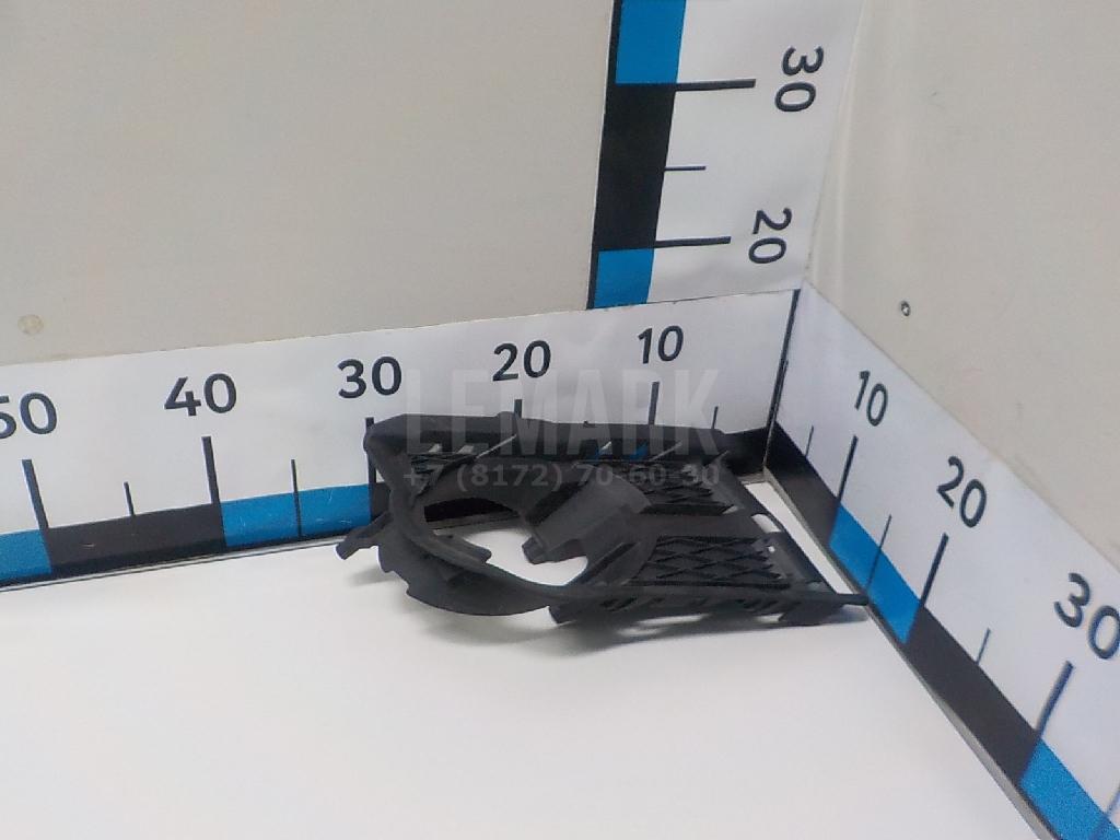 Решетка в бампер правая 5N0853666A9B9 VAG