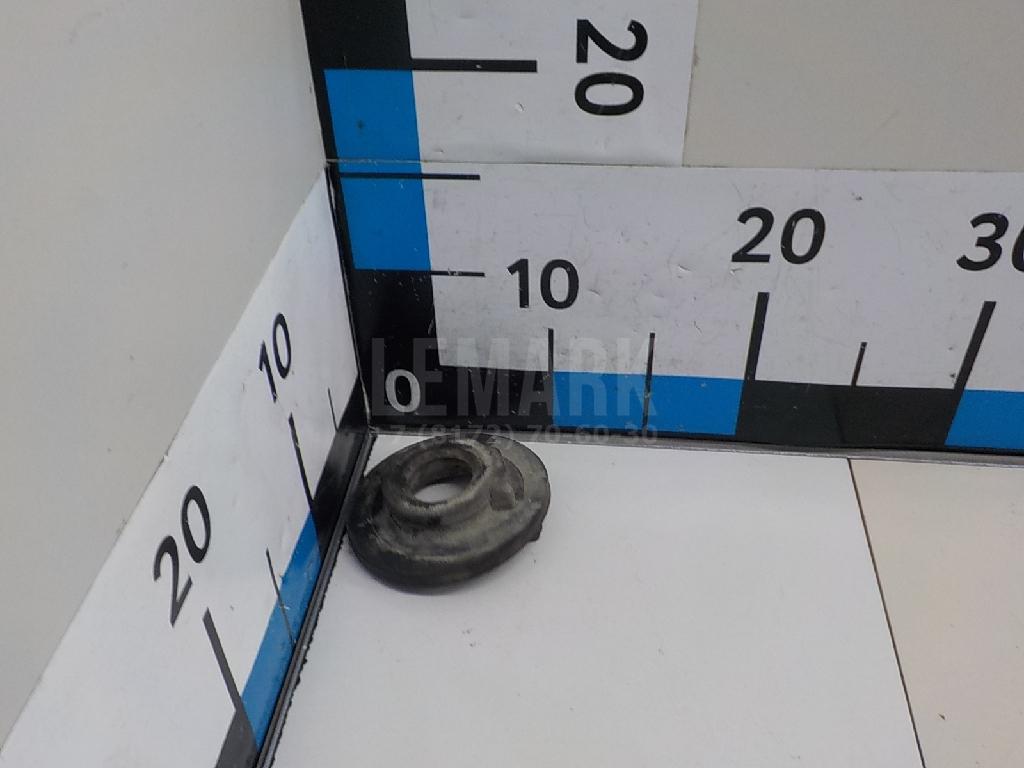 Опора задней пружины нижняя
