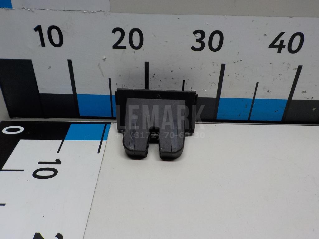 Кожух замка багажника 3T5827520A VAG