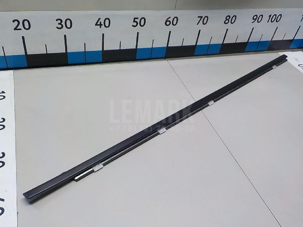 Накладка стекла переднего правого 80820JD00A Nissan