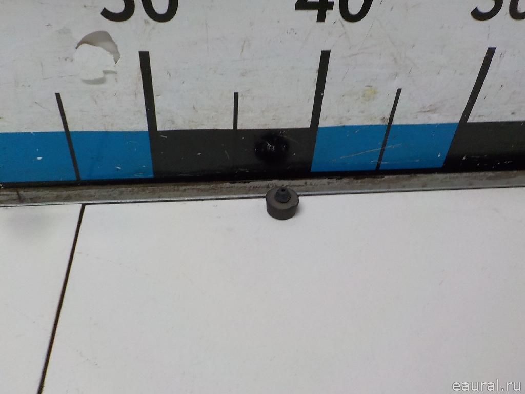 Отбойник капота