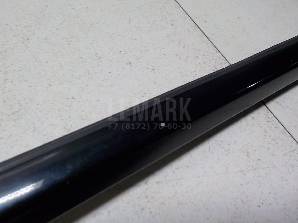 Накладка стекла переднего левого для  BMW X3 E83 2004-2010