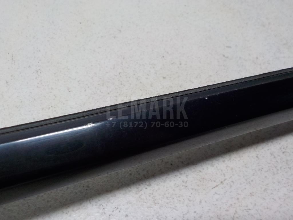 Накладка стекла переднего левого для  BMW X3 E83 2004-2010