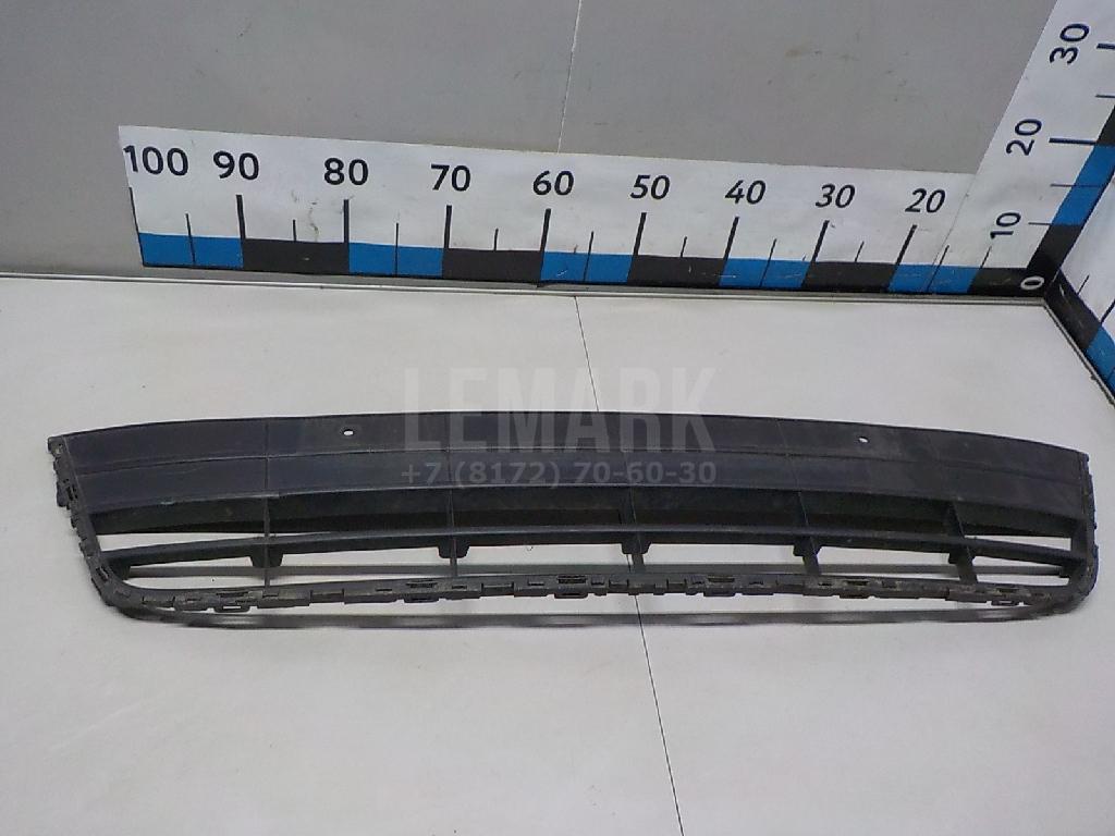 Решетка в бампер центральная 5N0853671B82V VAG