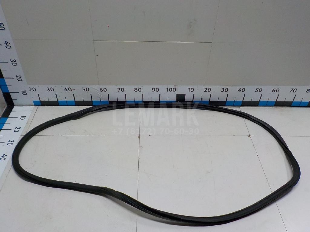 Уплотнитель двери 3T5867367A VAG